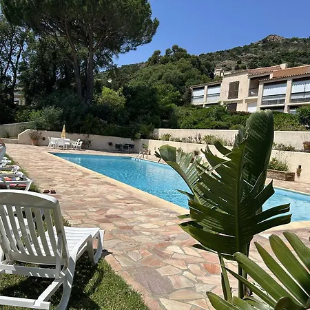 Avec Mezzanine 6 Pers, Piscine, Parking Privé - Fr-1-251-868 *