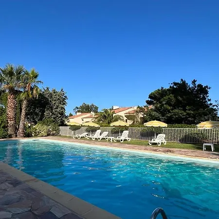 Appartement Avec Mezzanine 6 Pers, Piscine, Parking Privé - Fr-1-251-868 Le Lavandou