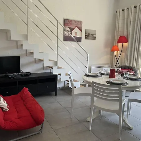 Avec Mezzanine 6 Pers, Piscine, Parking Privé - Fr-1-251-868 *